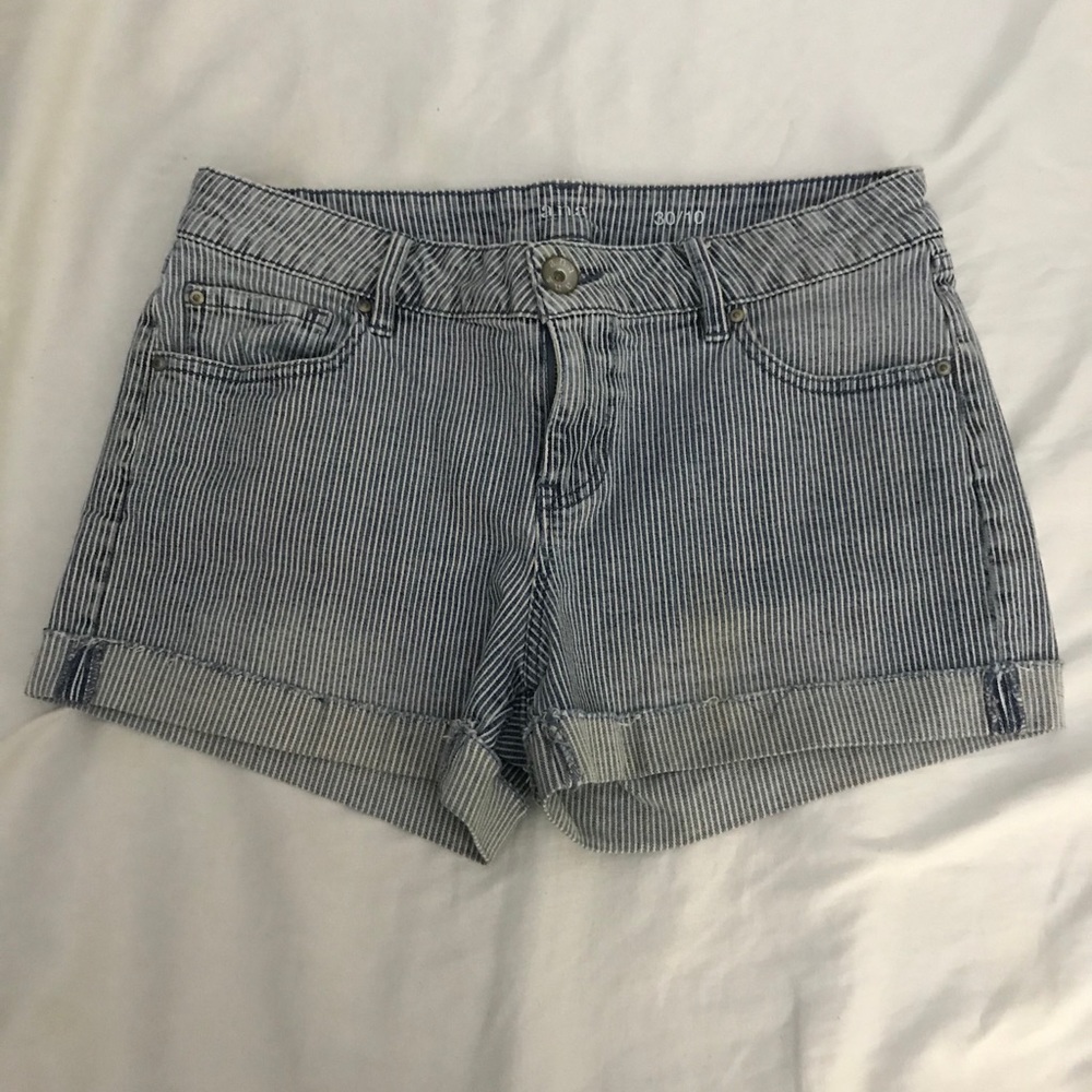 a.n.a. | pinstripe denim shorts